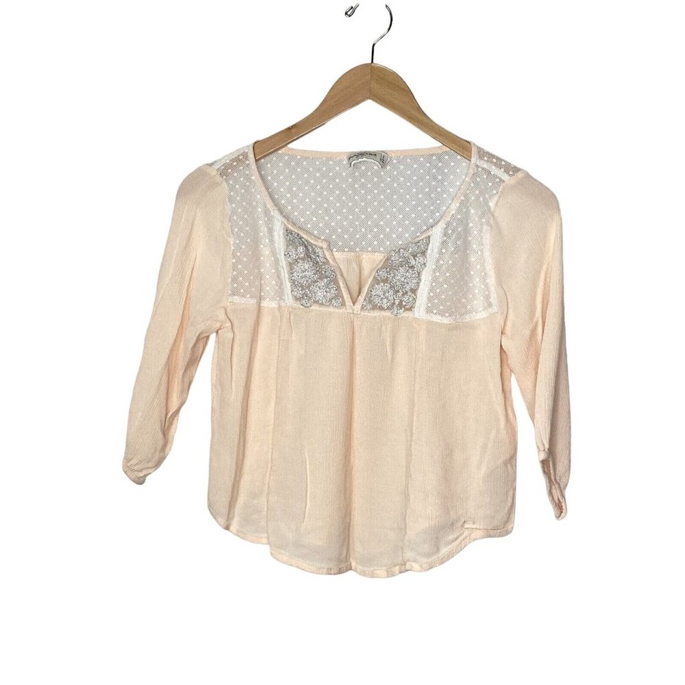 Ambercombie And Fitch Women’s Top Blouse Vneck pink Lace Size Small